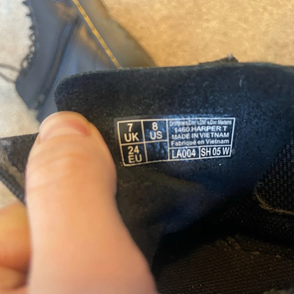 Toddler Black Dr. Martens size 8 unisex - Picture 8 of 9